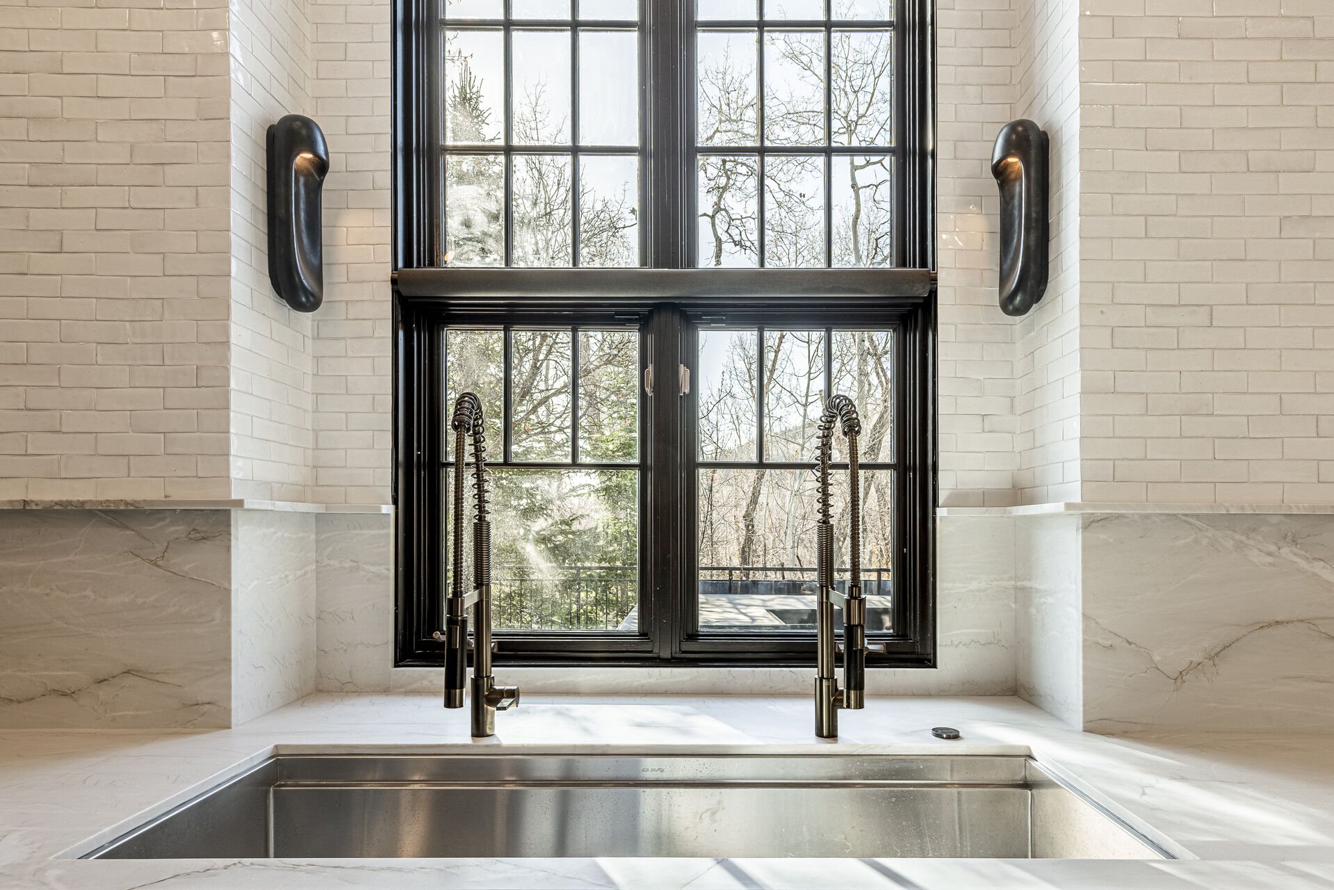 Sun Peak Manor House - Oversized sink with two faucets Sun Peak Manor House - Oversized sink with two faucets