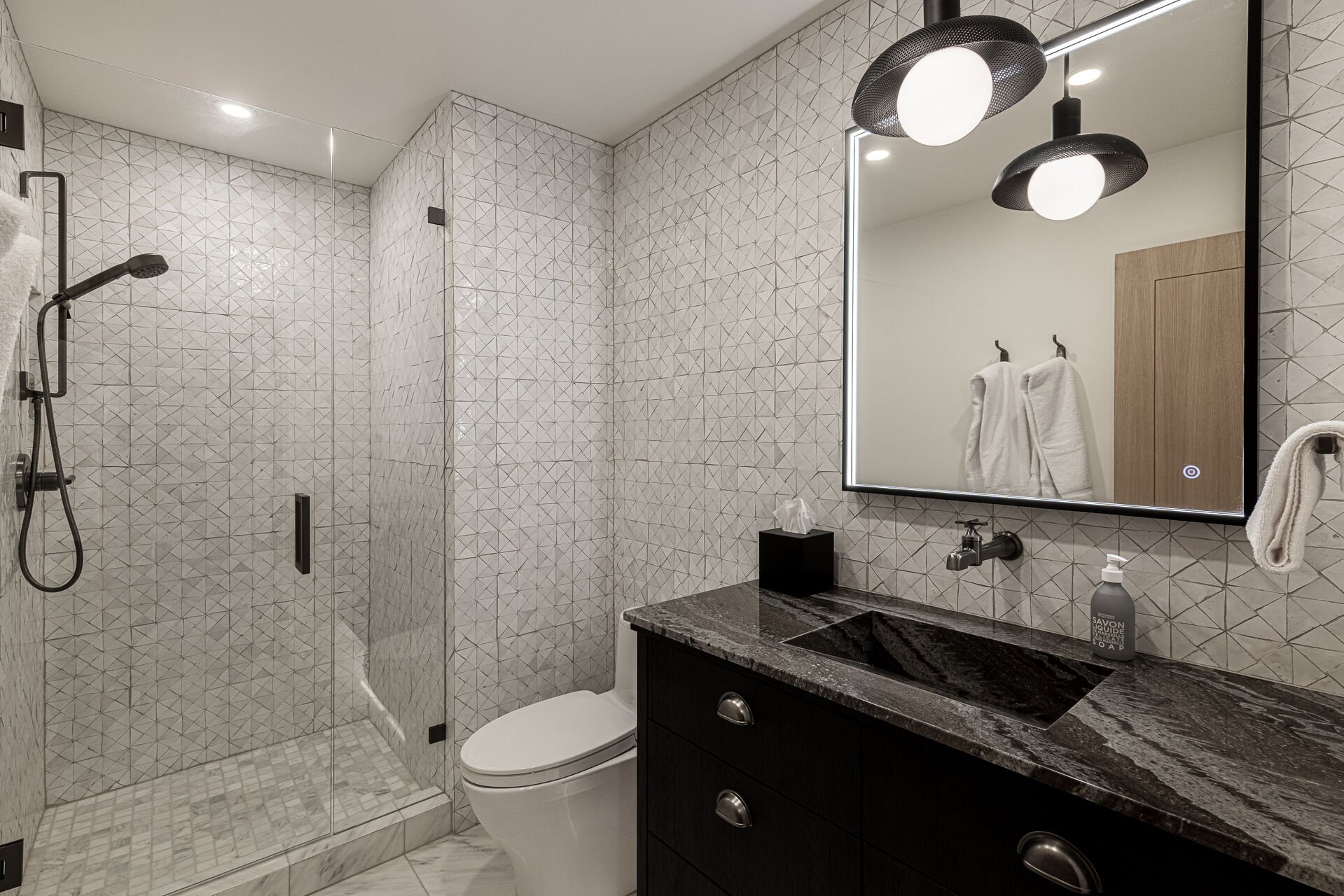 Sun Peak Manor House - Upper Level Shared bath Sun Peak Manor House - Upper Level Shared bath