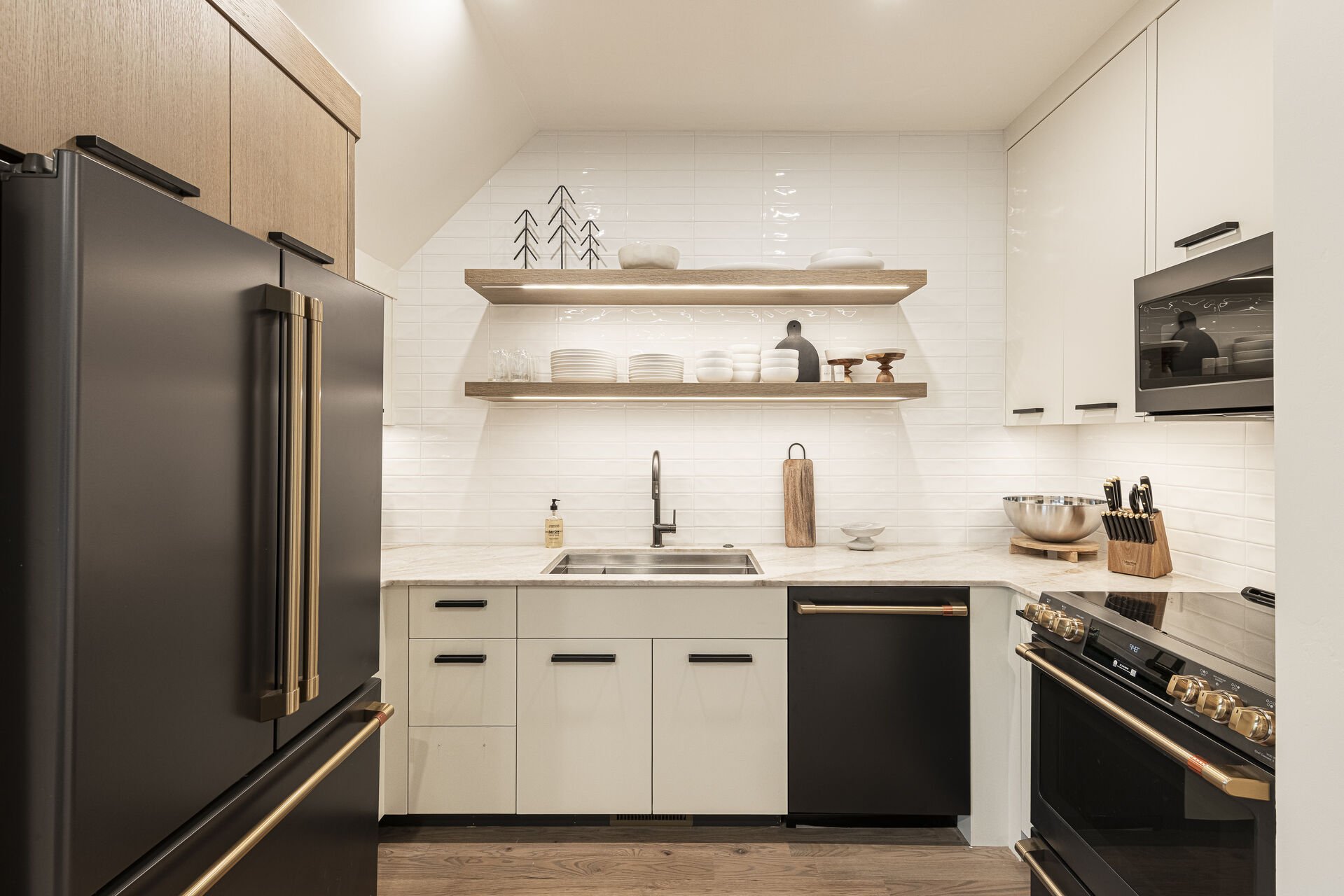 Iron Mountain Loft - Fully equipped kitchen with all appliances Iron Mountain Loft - Fully equipped kitchen with all appliances