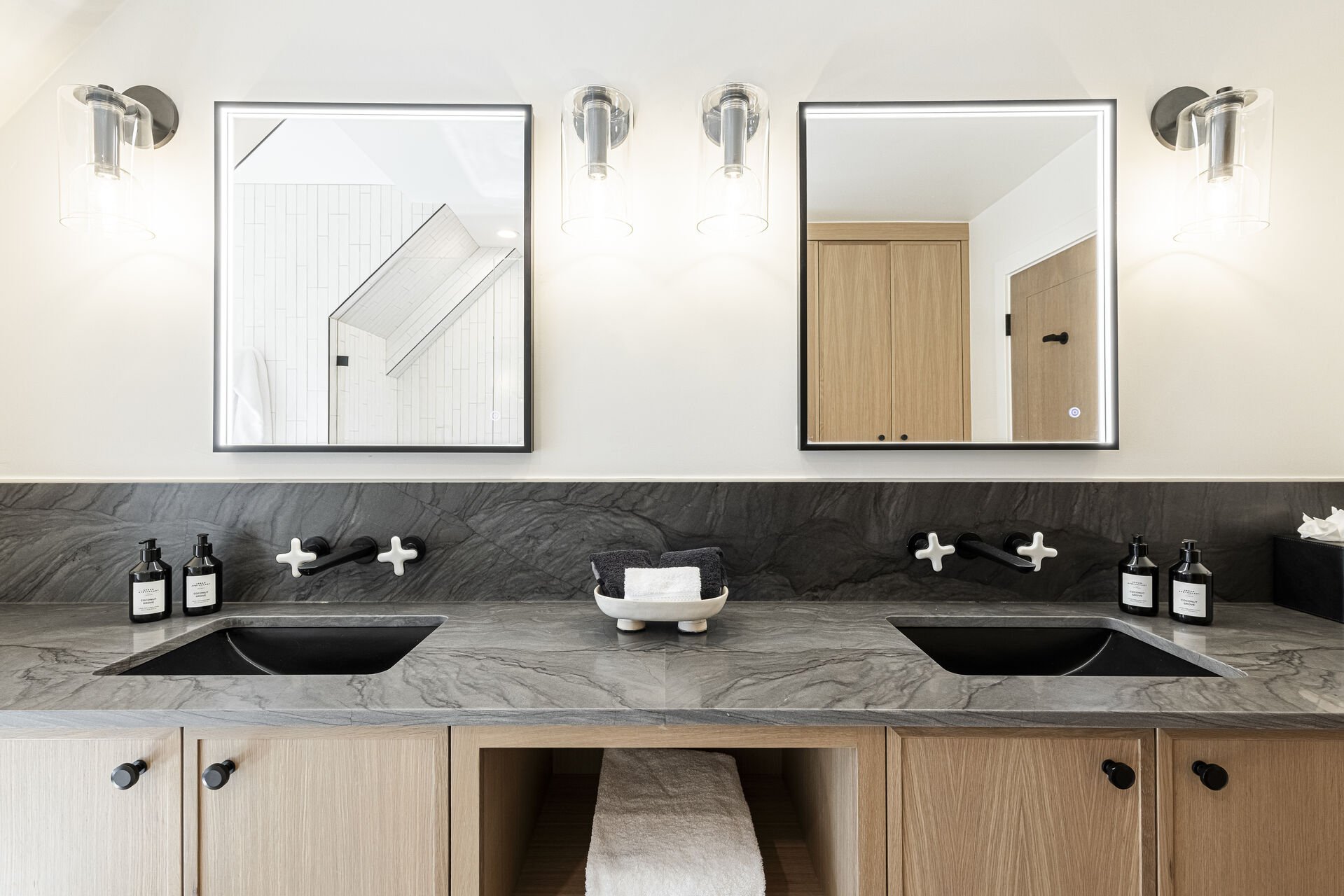 Iron Mountain Loft - Vanity with lighted mirrors Iron Mountain Loft - Vanity with lighted mirrors