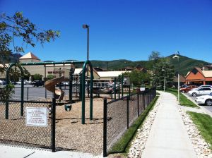 outlet_mall_playground